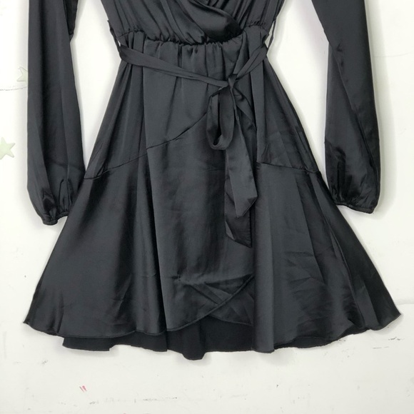 NASTY Gal Collection touch & go satin dress - Picture 9 of 13